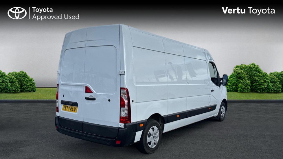 Renault Master Lwb Diesel Fwd LM35 Blue dCi 135 Advance Medium Roof Van - Image 2