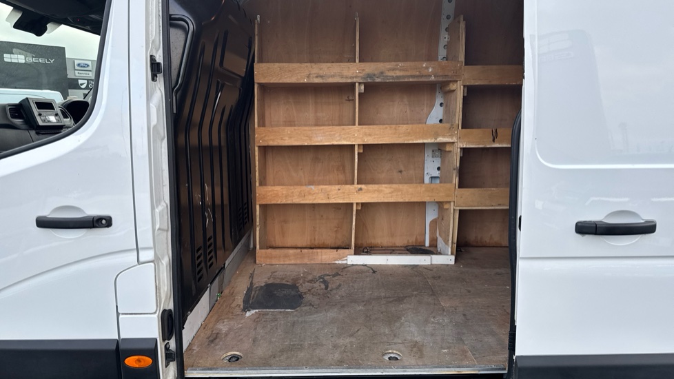 Renault Master Lwb Diesel Fwd LM35 Blue dCi 135 Advance Medium Roof Van - Image 15