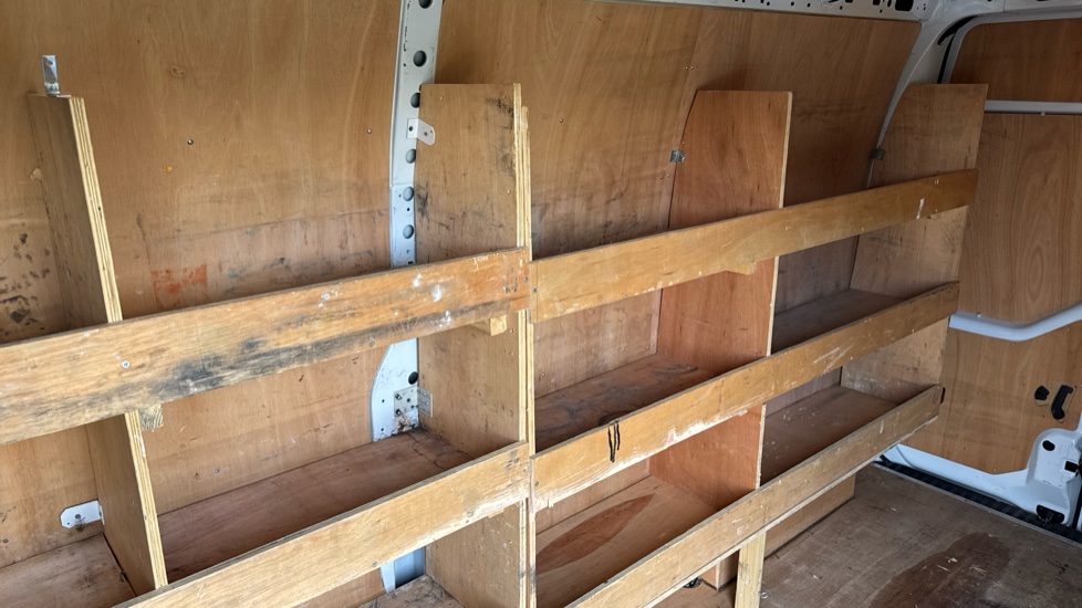 Renault Master Lwb Diesel Fwd LM35 Blue dCi 135 Advance Medium Roof Van - Image 31