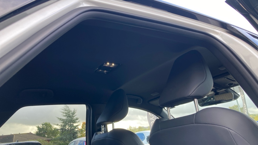 Lexus LBX 1.5 Takumi 5dr E-CVT AWD Hybrid Hatchback - Image 19