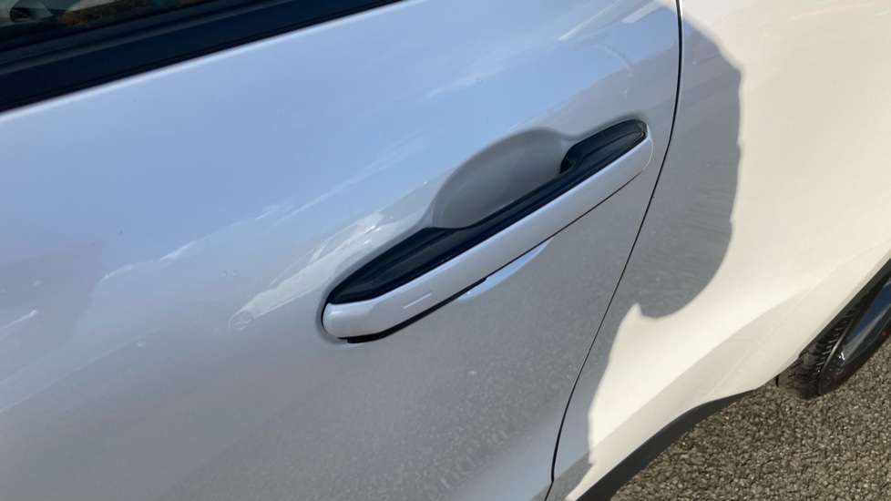 Lexus LBX 1.5 Takumi 5dr E-CVT AWD Hybrid Hatchback - Image 33