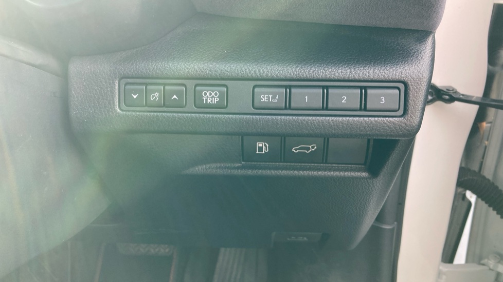 Lexus LBX 1.5 Takumi 5dr E-CVT AWD Hybrid Hatchback - Image 44