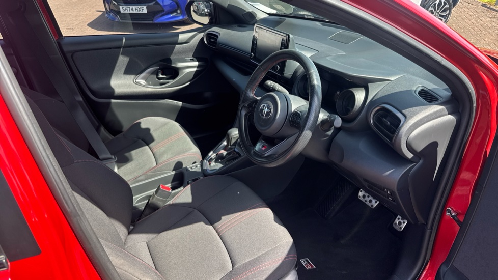 Toyota Yaris 1.5 Hybrid GR Sport 5dr CVT Hybrid Hatchback - Image 12