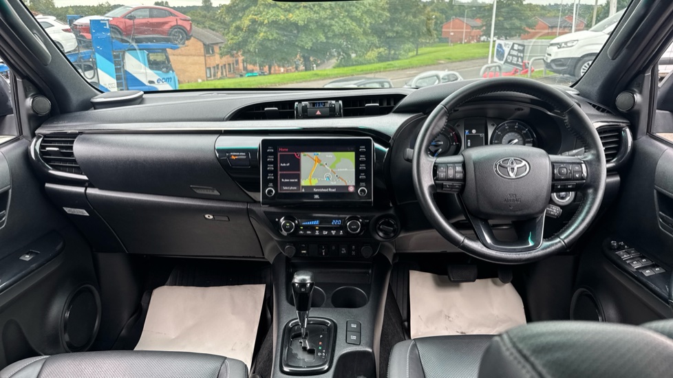 Toyota Hilux Diesel Invincible X D/Cab Pick Up 2.8 D-4D Auto - Image 6