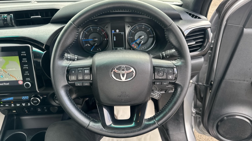 Toyota Hilux Diesel Invincible X D/Cab Pick Up 2.8 D-4D Auto - Image 7
