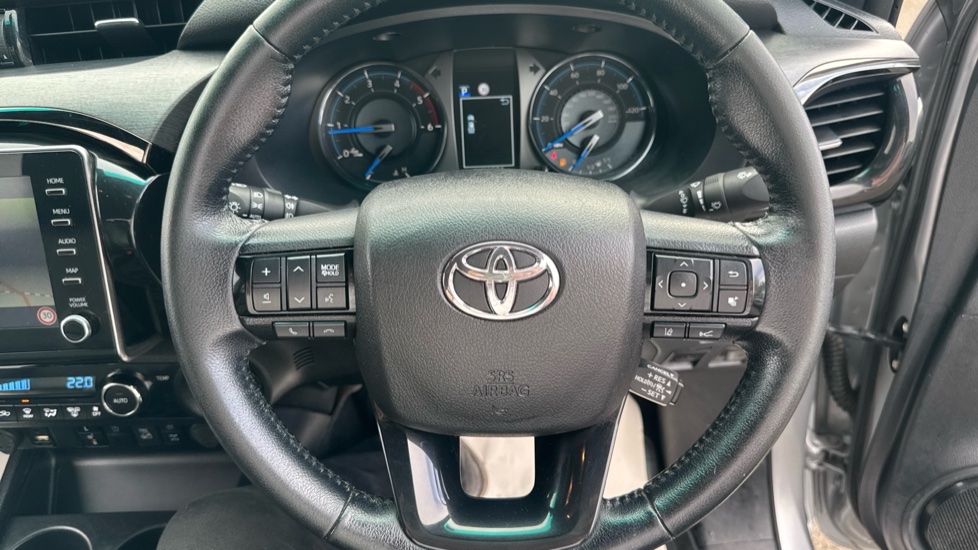Toyota Hilux Diesel Invincible X D/Cab Pick Up 2.8 D-4D Auto - Image 10