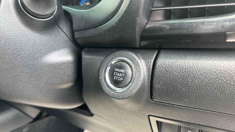 Toyota Hilux Diesel Invincible X D/Cab Pick Up 2.8 D-4D Auto - Image 16