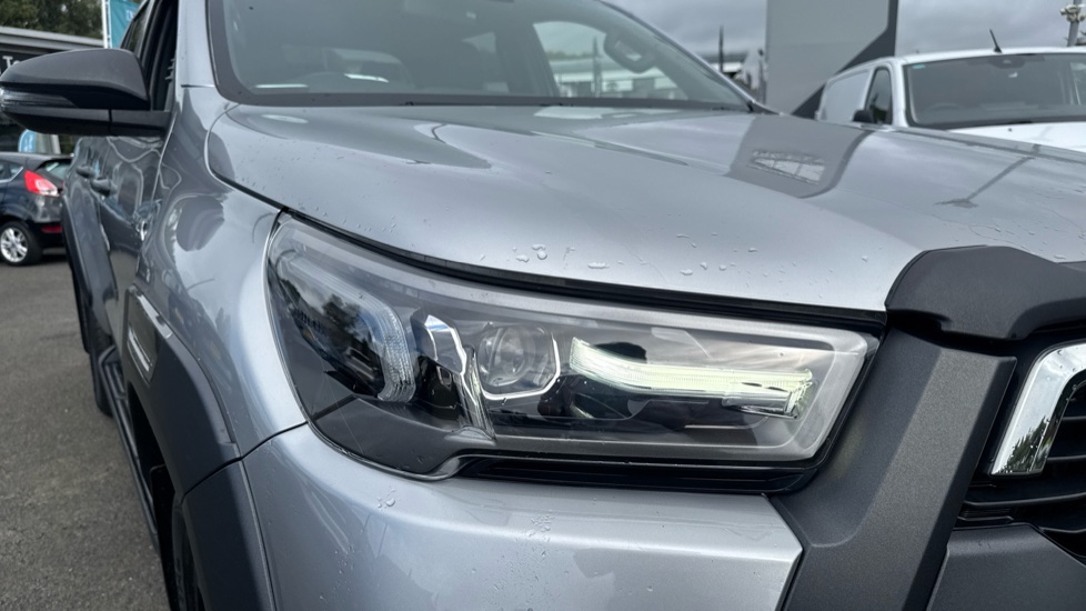 Toyota Hilux Diesel Invincible X D/Cab Pick Up 2.8 D-4D Auto - Image 20