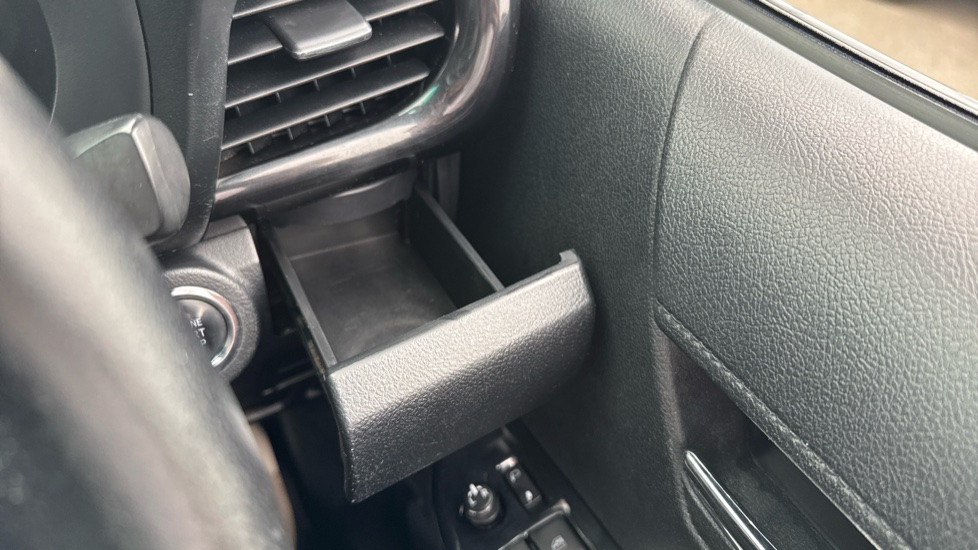Toyota Hilux Diesel Invincible X D/Cab Pick Up 2.8 D-4D Auto - Image 41