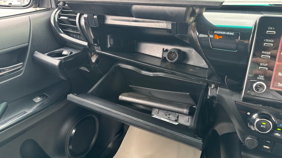 Toyota Hilux Diesel Invincible X D/Cab Pick Up 2.8 D-4D Auto - Image 43