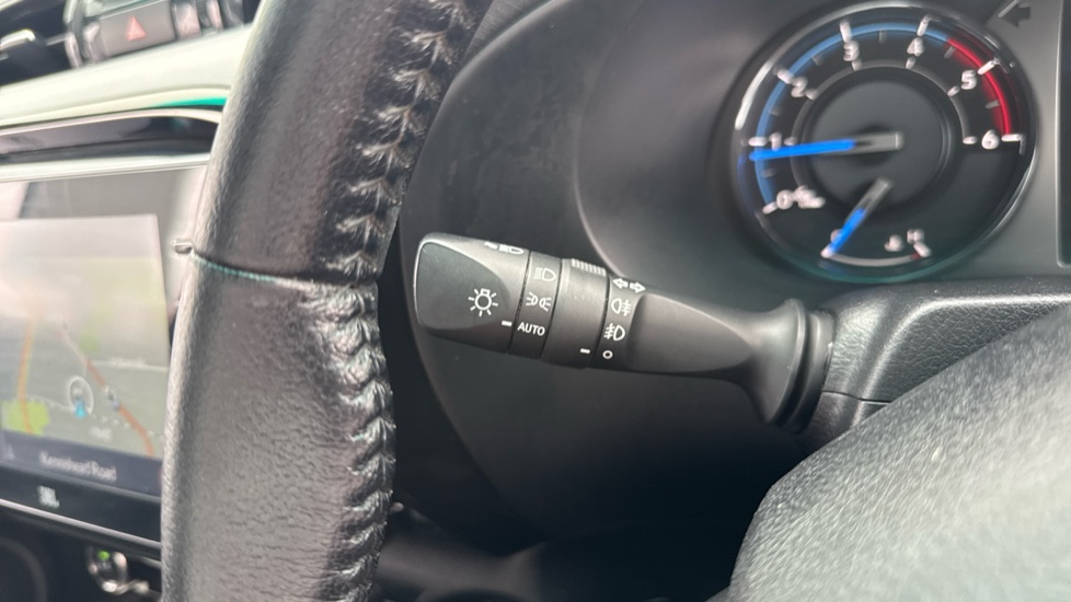 Toyota Hilux Diesel Invincible X D/Cab Pick Up 2.8 D-4D Auto - Image 47