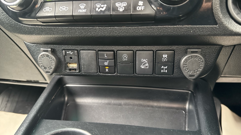 Toyota Hilux Diesel Invincible X D/Cab Pick Up 2.8 D-4D Auto - Image 57