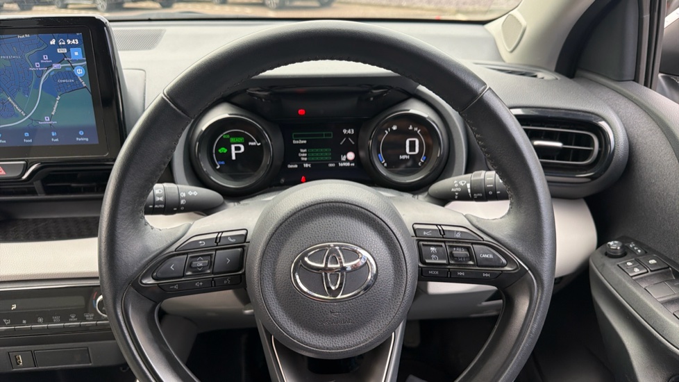 Toyota Yaris 1.5 Hybrid Excel 5dr CVT Hybrid Hatchback - Image 10
