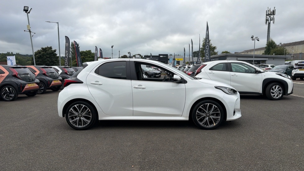Toyota Yaris 1.5 Hybrid Excel 5dr CVT Hybrid Hatchback - Image 23