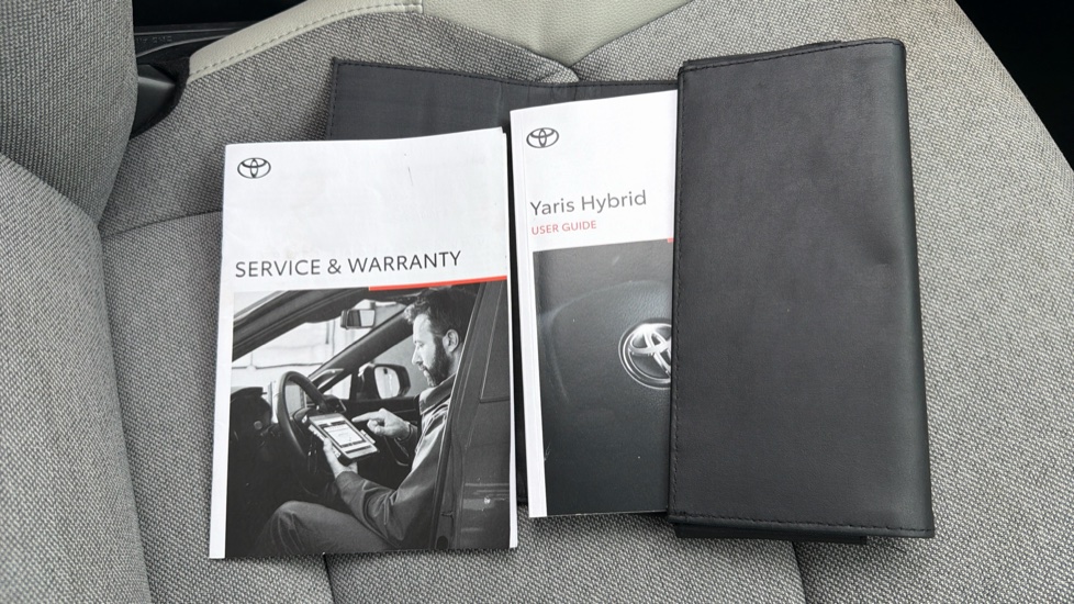 Toyota Yaris 1.5 Hybrid Excel 5dr CVT Hybrid Hatchback - Image 27