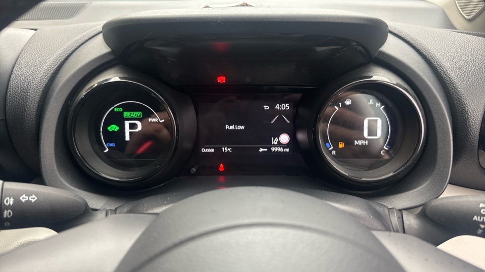 Toyota Yaris 1.5 Hybrid Excel 5dr CVT Hybrid Hatchback - Image 11