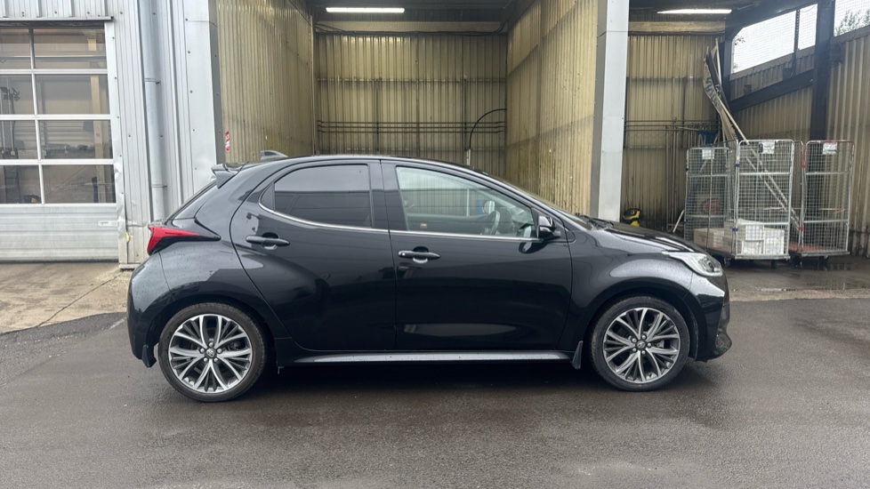 Toyota Yaris 1.5 Hybrid Excel 5dr CVT Hybrid Hatchback - Image 23