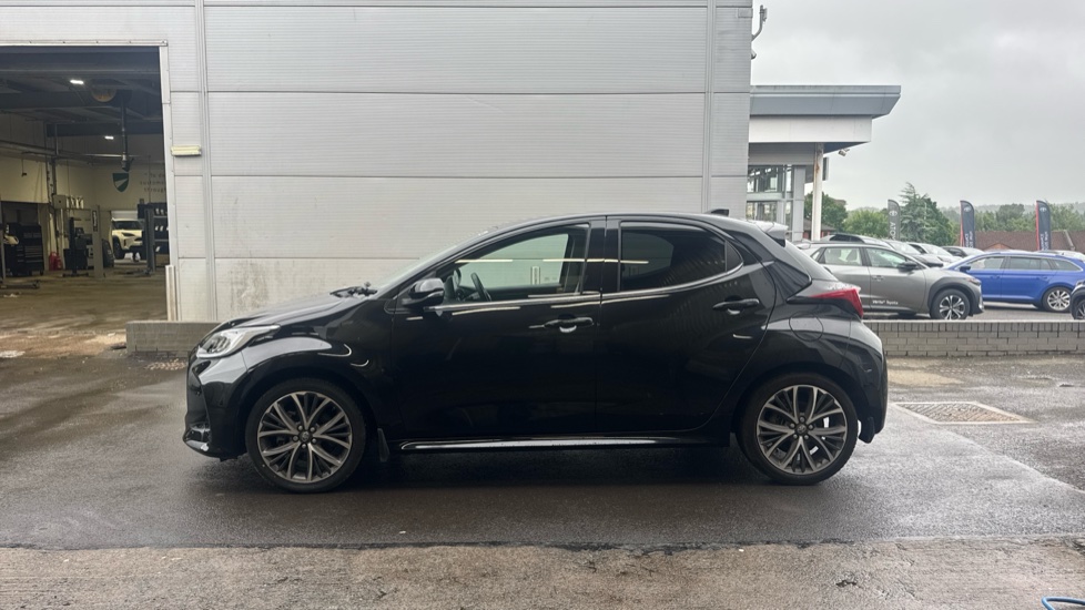 Toyota Yaris 1.5 Hybrid Excel 5dr CVT Hybrid Hatchback - Image 24