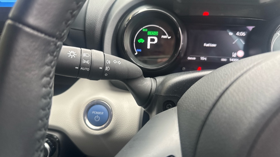 Toyota Yaris 1.5 Hybrid Excel 5dr CVT Hybrid Hatchback - Image 32