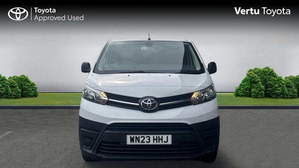Toyota Proace Medium Diesel 1.5D 120 Icon Van - Image 22