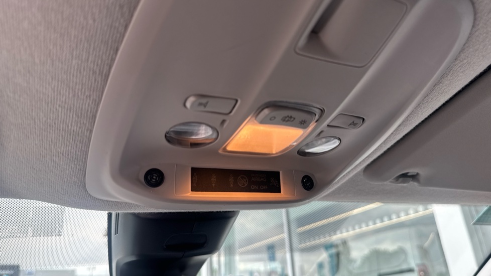 Toyota Proace Medium Diesel 1.5D 120 Icon Van - Image 41