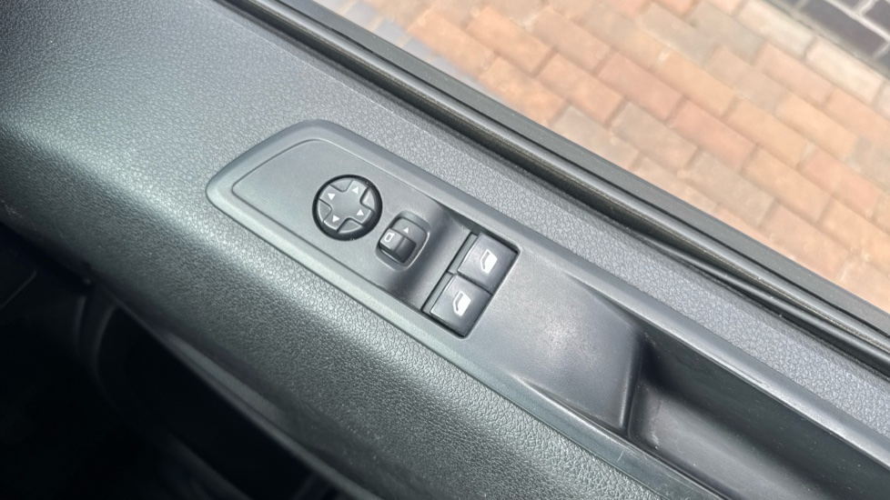Toyota Proace Medium Diesel 1.5D 120 Icon Van - Image 47