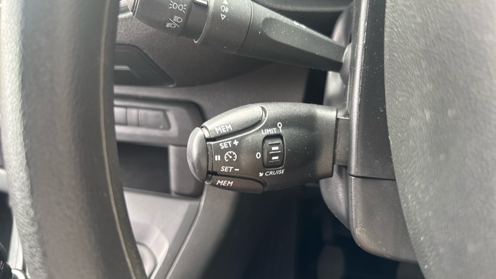 Toyota Proace Medium Diesel 1.5D 120 Icon Van - Image 51