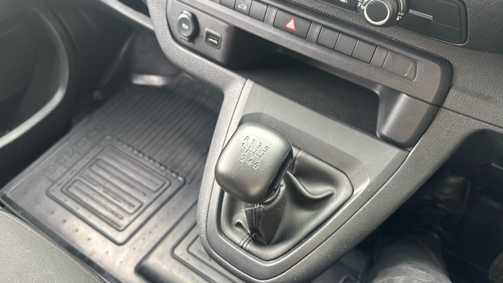 Toyota Proace Medium Diesel 1.5D 120 Icon Van - Image 61
