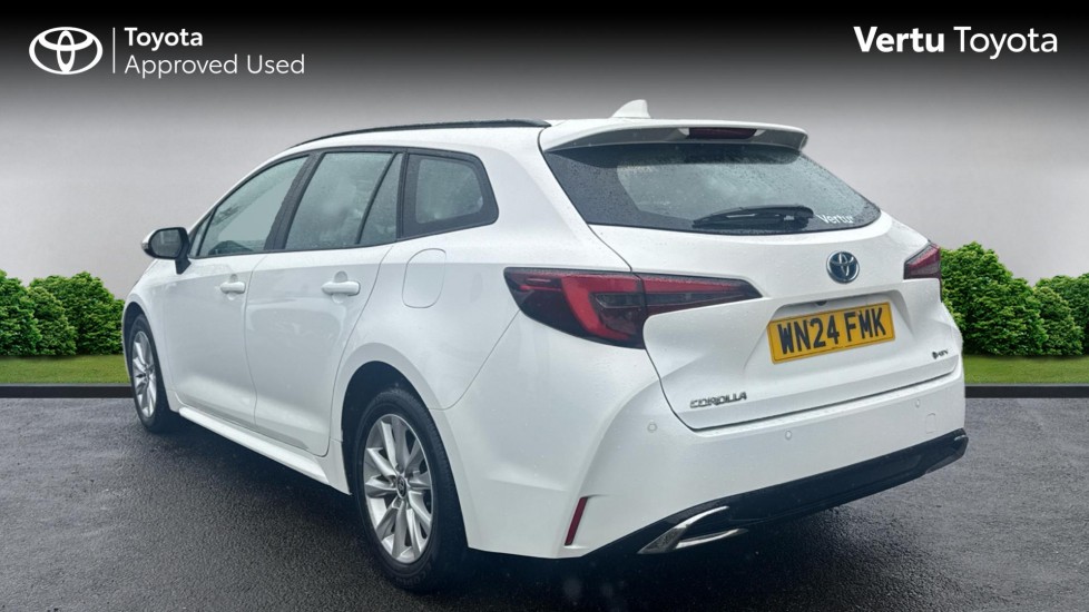 Toyota Corolla 1.8 Hybrid Icon 5dr CVT Hybrid Estate - Image 4