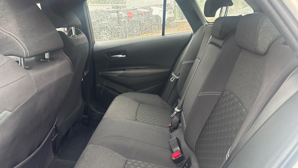 Toyota Corolla 1.8 Hybrid Icon 5dr CVT Hybrid Estate - Image 15