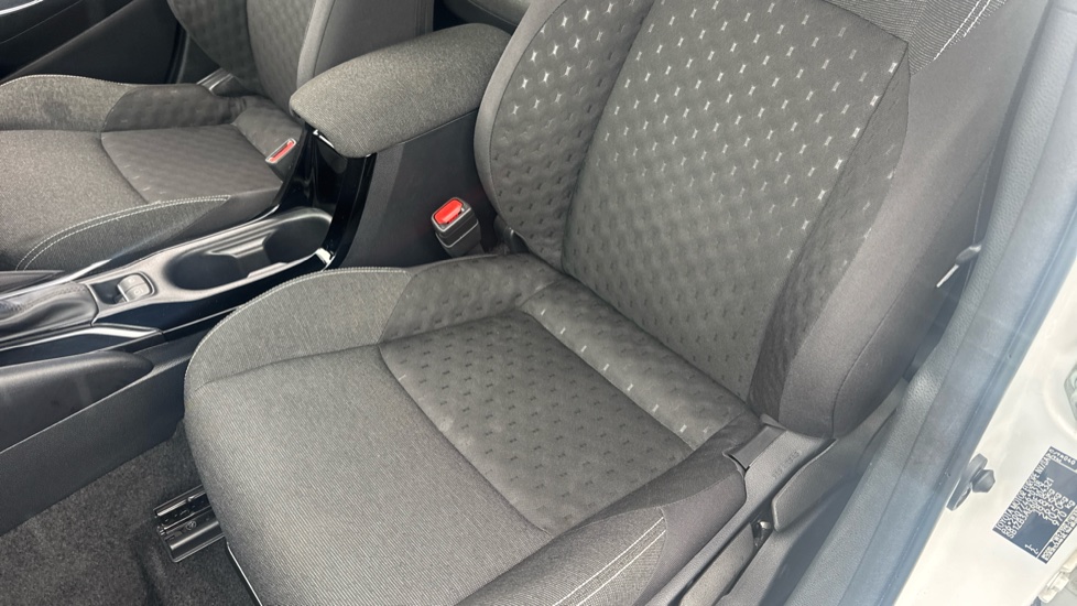Toyota Corolla 1.8 Hybrid Icon 5dr CVT Hybrid Estate - Image 17
