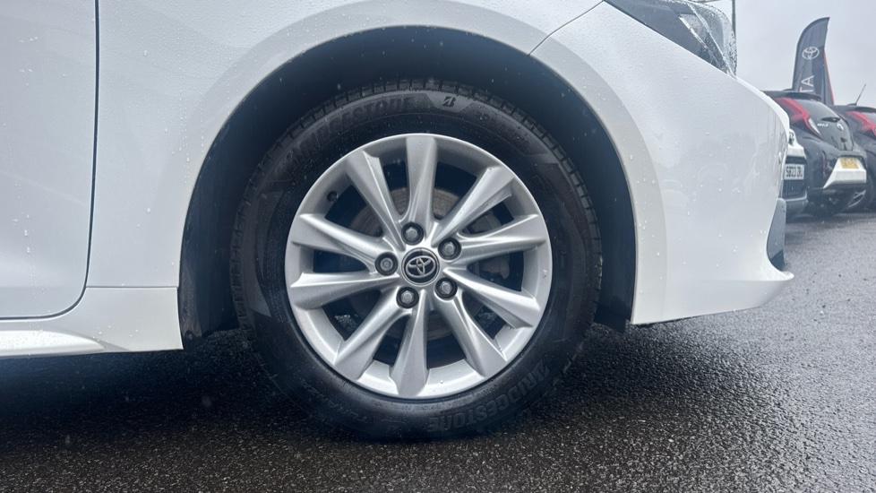 Toyota Corolla 1.8 Hybrid Icon 5dr CVT Hybrid Estate - Image 25