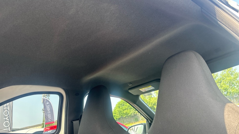 Toyota Aygo X 1.0 VVT-i Edge 5dr Petrol Hatchback - Image 19