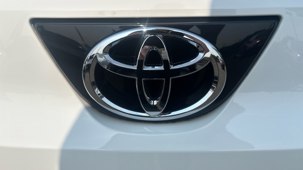 Toyota Aygo X 1.0 VVT-i Edge 5dr Petrol Hatchback - Image 33