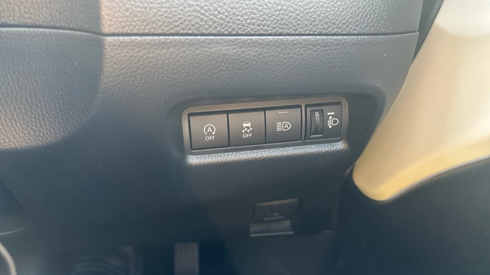 Toyota Aygo X 1.0 VVT-i Edge 5dr Petrol Hatchback - Image 38