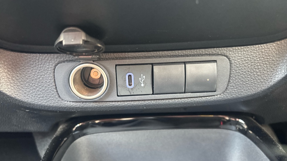 Toyota Aygo X 1.0 VVT-i Edge 5dr Petrol Hatchback - Image 41