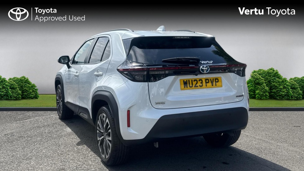 Toyota Yaris Cross 1.5 Hybrid Excel 5dr CVT Hybrid Estate - Image 4