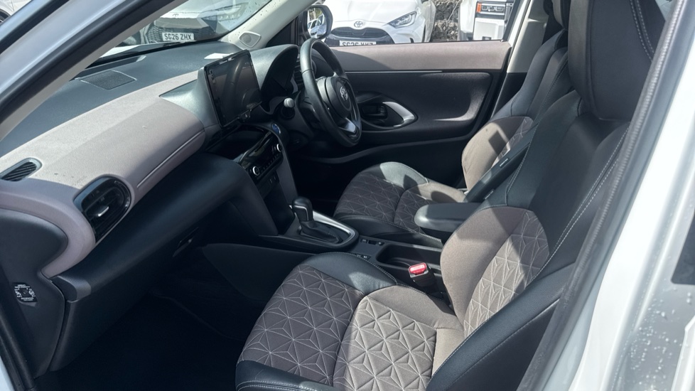 Toyota Yaris Cross 1.5 Hybrid Excel 5dr CVT Hybrid Estate - Image 5