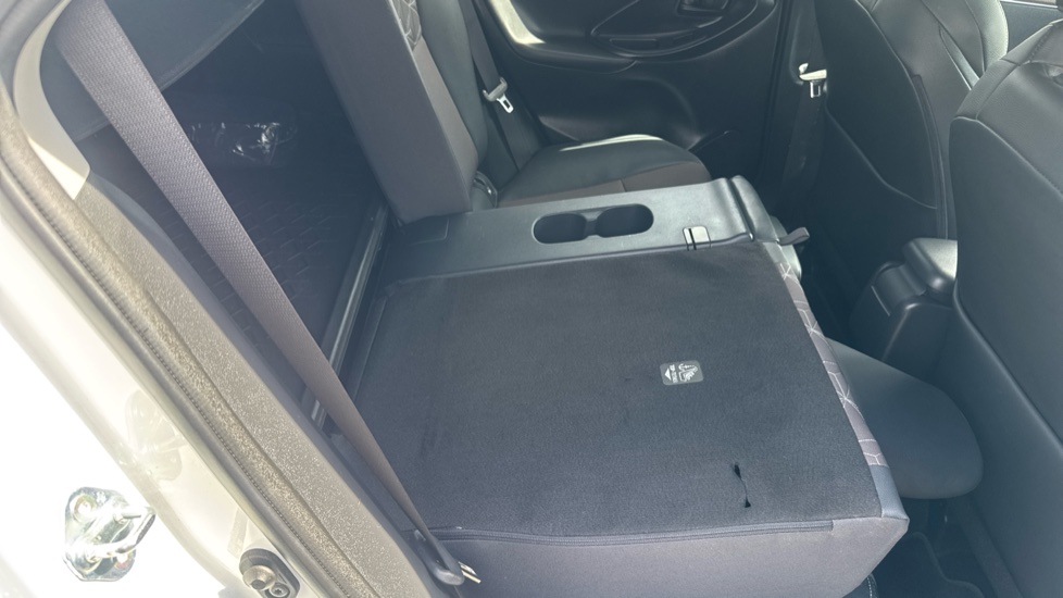 Toyota Yaris Cross 1.5 Hybrid Excel 5dr CVT Hybrid Estate - Image 18