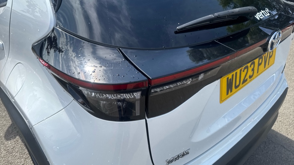 Toyota Yaris Cross 1.5 Hybrid Excel 5dr CVT Hybrid Estate - Image 21