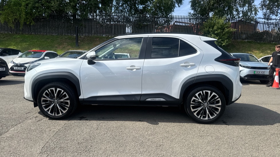 Toyota Yaris Cross 1.5 Hybrid Excel 5dr CVT Hybrid Estate - Image 24
