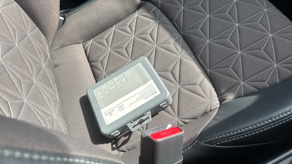 Toyota Yaris Cross 1.5 Hybrid Excel 5dr CVT Hybrid Estate - Image 27