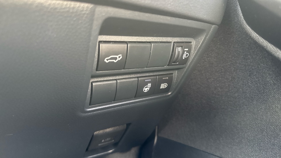 Toyota Yaris Cross 1.5 Hybrid Excel 5dr CVT Hybrid Estate - Image 29