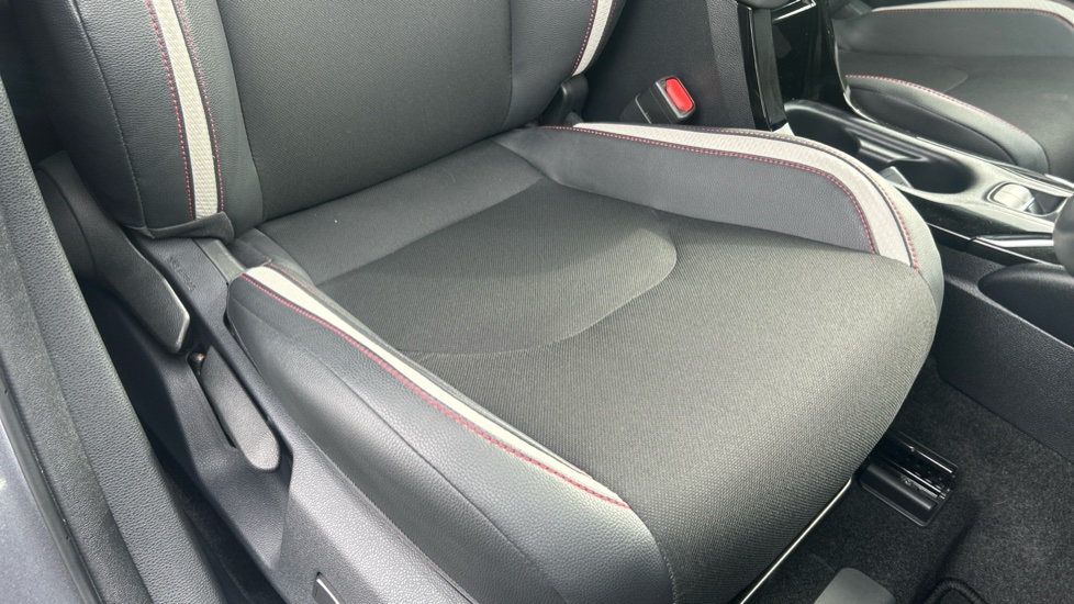Toyota Corolla 1.8 Hybrid GR Sport 5dr CVT Hybrid Hatchback - Image 17