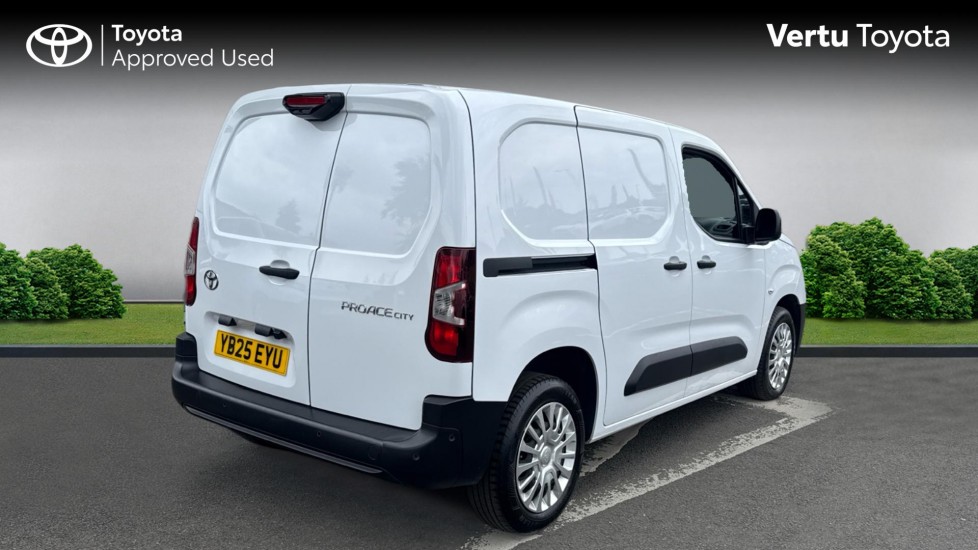 Toyota Proace City L1 Diesel 1.5D 100 Icon Van - Image 2