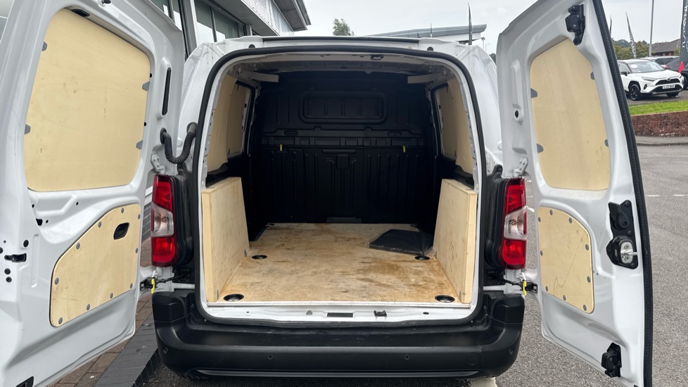 Toyota Proace City L1 Diesel 1.5D 100 Icon Van - Image 13