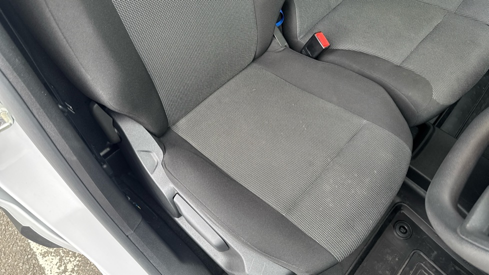 Toyota Proace City L1 Diesel 1.5D 100 Icon Van - Image 17