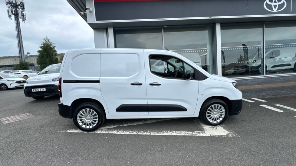 Toyota Proace City L1 Diesel 1.5D 100 Icon Van - Image 23