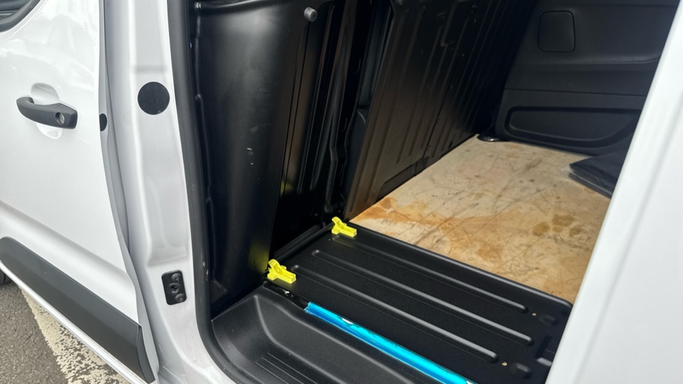 Toyota Proace City L1 Diesel 1.5D 100 Icon Van - Image 31