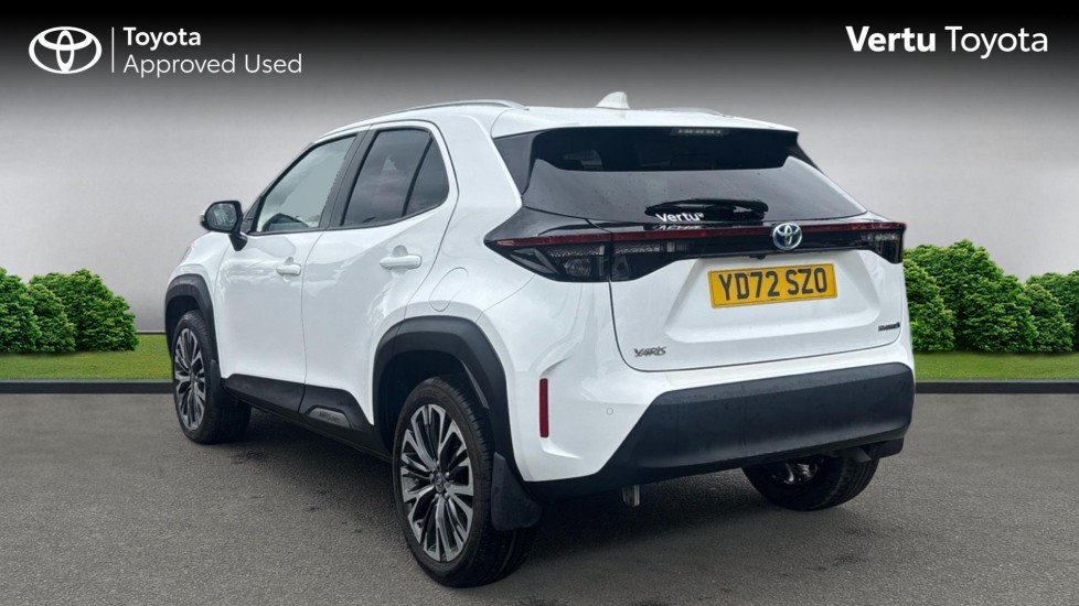 Toyota Yaris Cross 1.5 Hybrid Excel 5dr CVT Hybrid Estate - Image 4